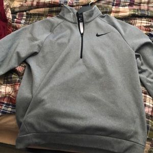 Men’s Nike quarter zip pullover / L / Grey